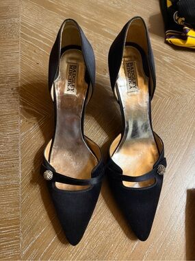 Badgley Mischka Black Tornasol Pumps Stilettos 10M Pointed Toe Womens Shoes